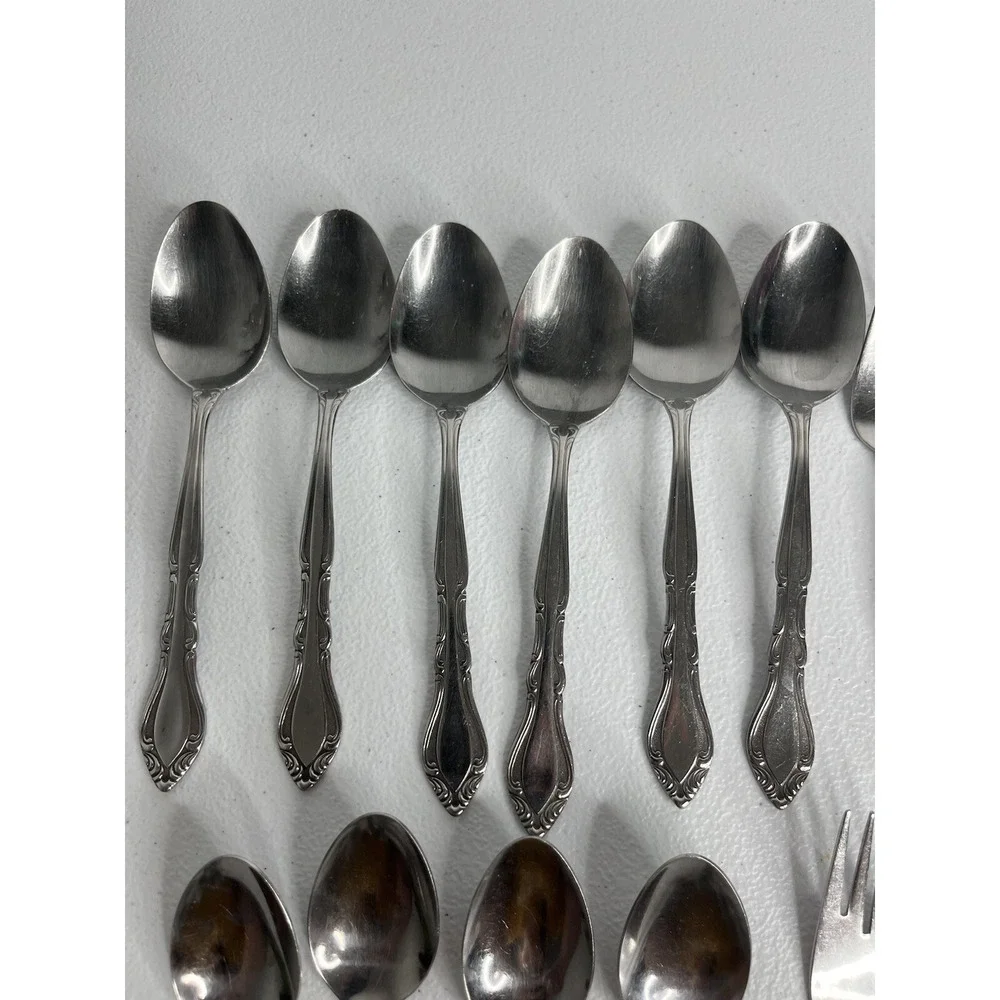 Stanley Roberts Rogers Co Stainless Flatware AUBERGE 28 Piece Set‎